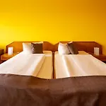 فندق Nahetal 3*